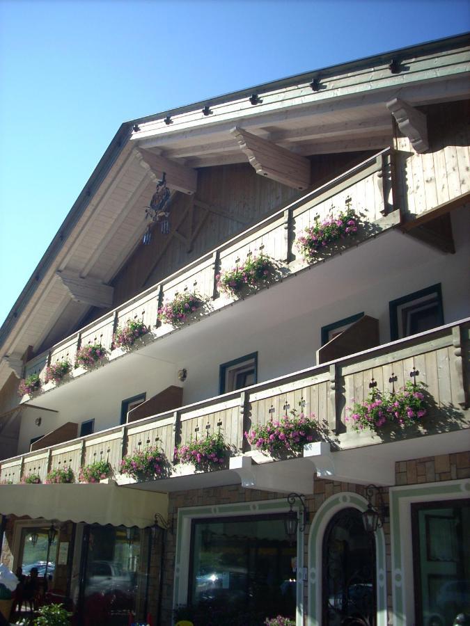 Hotel Dolomiti Di De Martin D Oscar Comèlico Superiore Exteriör bild