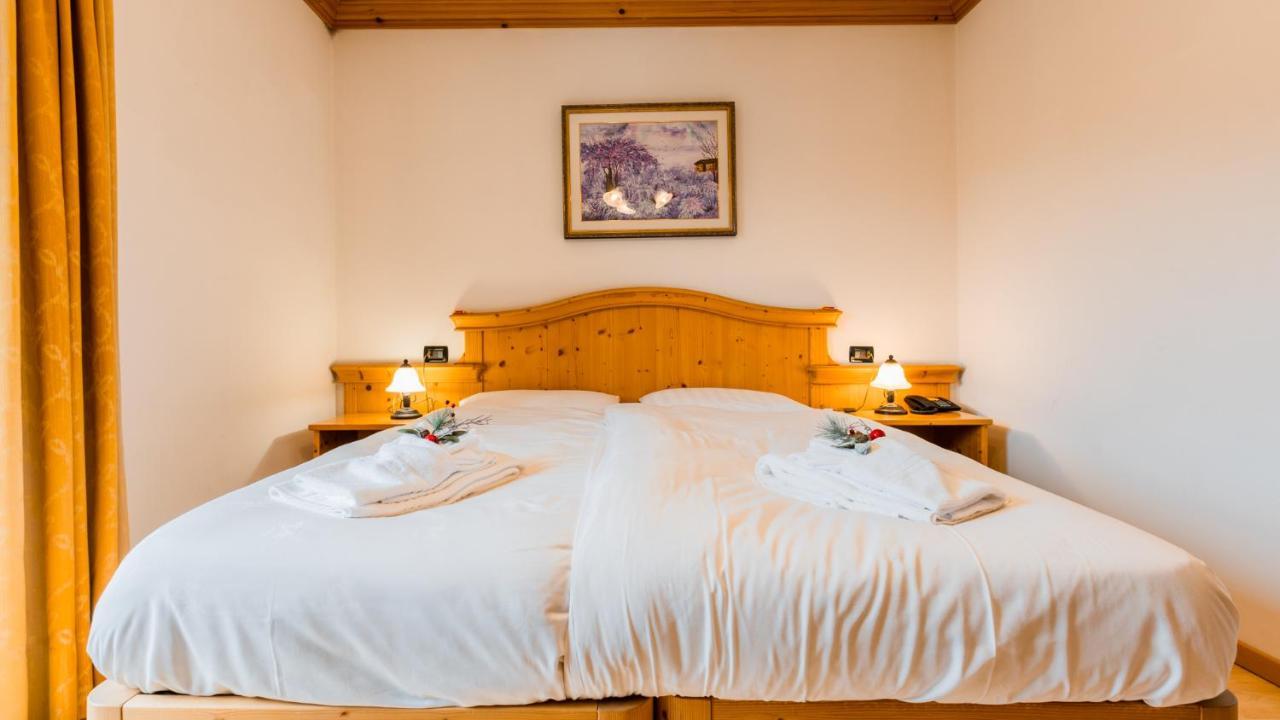 Hotel Dolomiti Di De Martin D Oscar Comèlico Superiore Exteriör bild