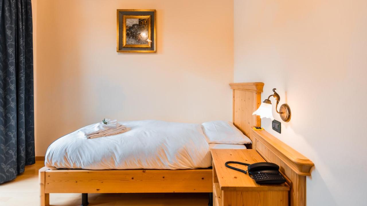 Hotel Dolomiti Di De Martin D Oscar Comèlico Superiore Exteriör bild