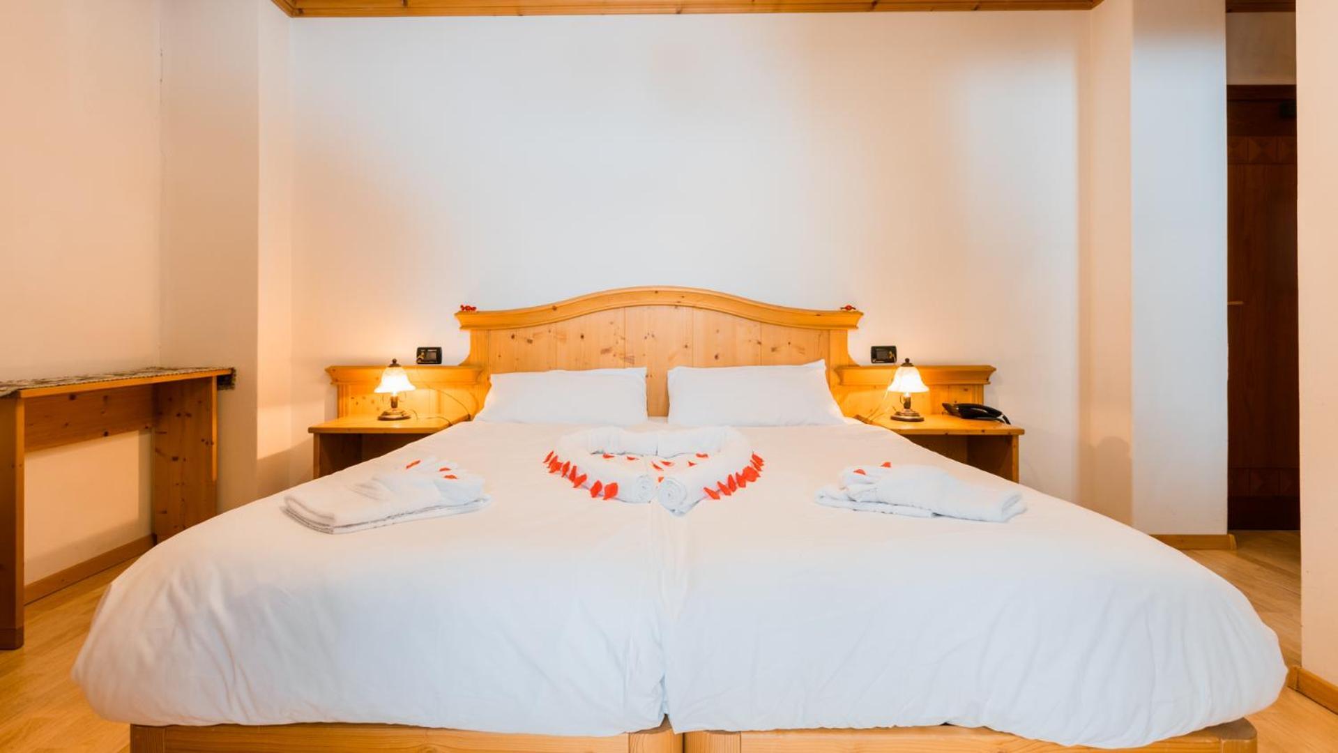 Hotel Dolomiti Di De Martin D Oscar Comèlico Superiore Exteriör bild
